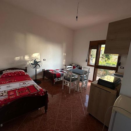 Apartment For Rent Vacation Krasniqi Karpen Exterior foto